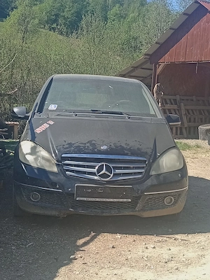 Vând pentru piese Mercedes a class 180 Model 2011  - imagine 4