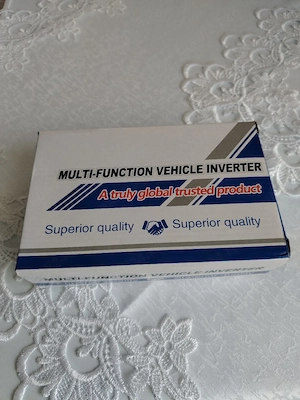Invertor auto 12V - 220V nou