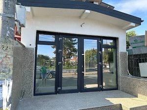 Proprietar închiriez spatiu comercial ultracentral stradal 