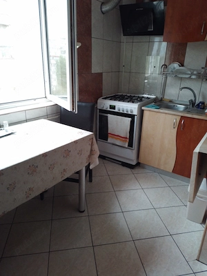vand apartament 3 camere suprafață  78 m patrati tel  