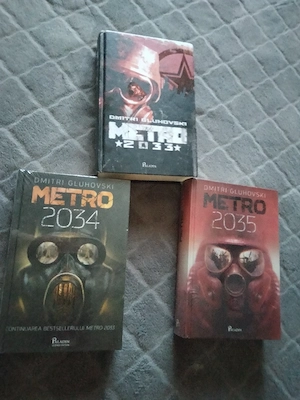 Vand serie cărți Metro 