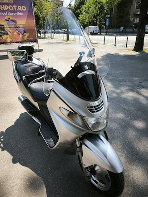 Vând  Schimb Suzuki burgman AN250  30.000 km. - imagine 4