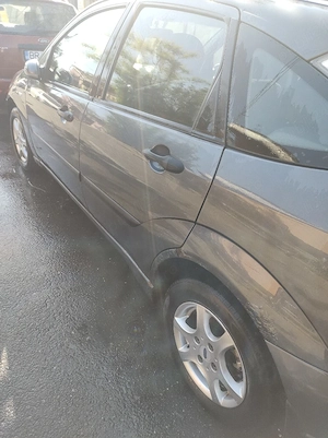 Ford focus benzină  - imagine 4