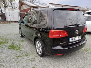 Vw touran 1.6 Tdi Bluemotion 105cp - imagine 8