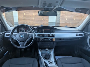 BMW 318d Facelift (LCI) 2010 - Trapă & Bi-Xenon - imagine 9