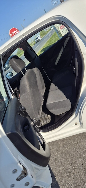 Fiat Punto  2017 cu 60.000 km rulati  - imagine 9