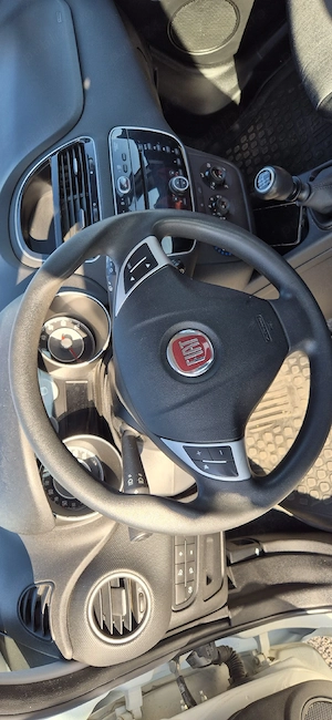 Fiat Punto  2017 cu 60.000 km rulati  - imagine 11