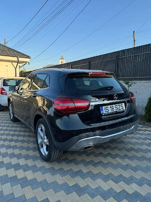 Mercedes GLA 200d - imagine 5