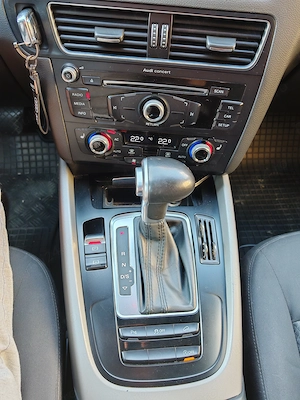 Vând Q5, 2013, 2.0TDI, 177CP, cutie automata  - imagine 8
