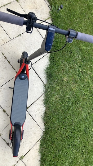 Trotineta electrica Segway Ninebot Kickscooter D18E