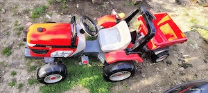Tractoras jucarie