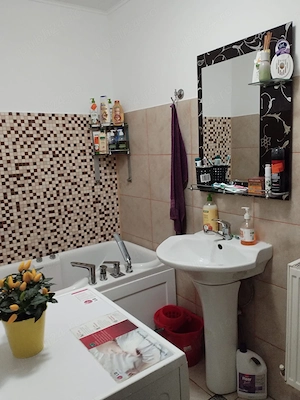 Vand apartament o camera