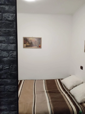 Vand apartament o camera - imagine 2