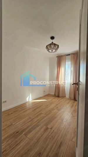 De vanzare apartament cu 4 camere central | Renovat | 133.000 EUR - imagine 10
