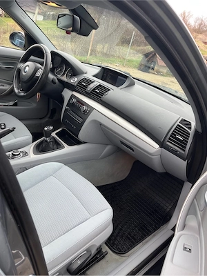 BMW 120d 177 cai 2009 euro 5 - imagine 7
