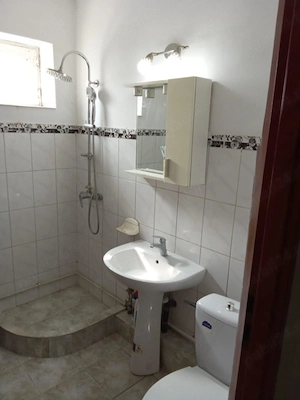 Vand apartament 2 camere semidecomandat zona linistita - imagine 4