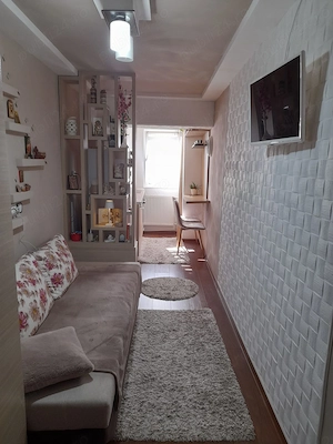 Garsoniera cu o camera de vanzare in zona Nufarul - imagine 6