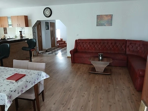 Inchiriez pentru cazare Vila cu 7 camere 