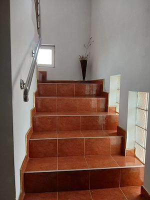 Inchiriez pentru cazare Vila cu 7 camere  - imagine 2