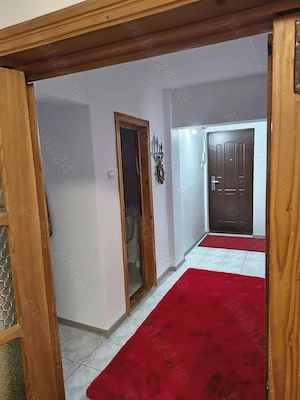 Vând apartament 4 camere decomandat  - imagine 2