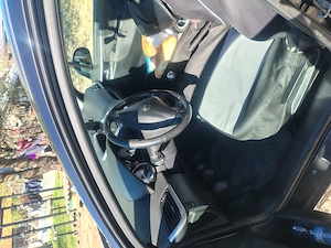 vând peugeot 