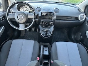 Mazda 2 1.3 Benzina 75 Cp an 2010  - imagine 8