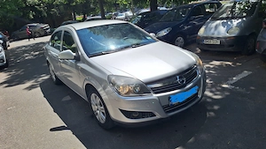 OPEL ASTRA H 2013 SEDAN KM 105777 (Km reali) in stare buna