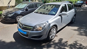 OPEL ASTRA H 2013 SEDAN KM 105777 (Km reali) in stare buna - imagine 2