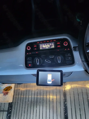 Vand Ww up an 2012, ingrijit si al doilea proprietar.Cu 135000 km - imagine 2