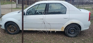 dezmembrez Dacia logan