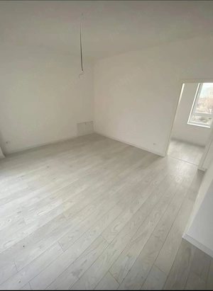 Vând apartament 3 camere  - imagine 7