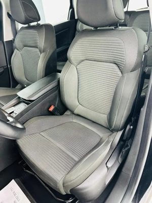 RENAULT GRAND SCENIC - imagine 14