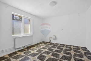 Apartament spațios la casă, renovat, ultracentral Pecica - imagine 12