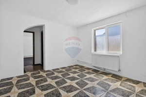 Apartament spațios la casă, renovat, ultracentral Pecica - imagine 13