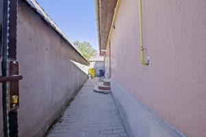 Apartament spațios la casă, renovat, ultracentral Pecica - imagine 5