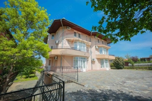 De vânzare pensiune cu restaurant, teren 4.750 mp – Băile 1 Mai - imagine 10