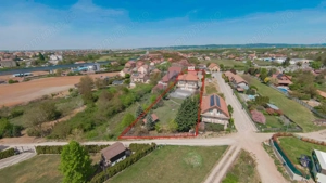 De vânzare pensiune cu restaurant, teren 4.750 mp – Băile 1 Mai - imagine 3