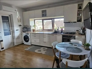 Apartament modern cu 2 camere, situat în partea de jos a orașului 