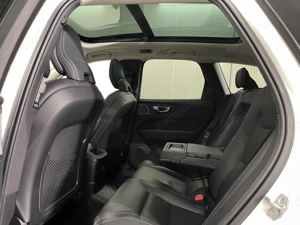 Volvo XC 60 - imagine 11