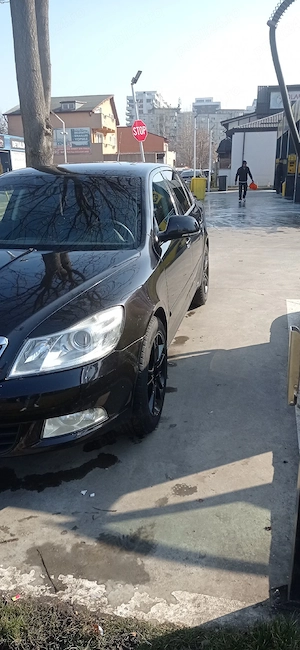Skoda Octavia 2 1.6 tdi automata 7+1 - imagine 5