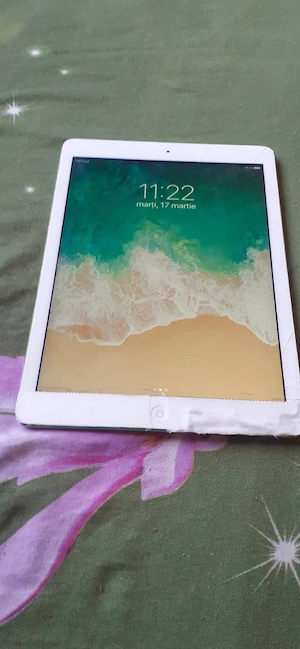 Vand tableta iped cu loc de sim 4G