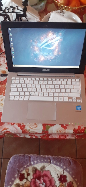 vand leptop natebok Asus 
