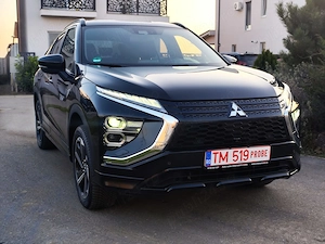 Mitsubishi Eclipse Cross   Plug-in-Hybrid   2  km   4x4   automat - imagine 5