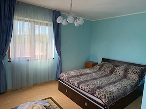 Casa spatioasa pe malul lacului Ezareni zona Valea Adanca  - imagine 8