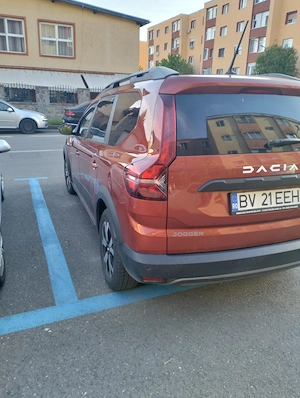 Vând Dacia jogger. An fabricație decembrie 2022 benzină și GPL kilometri 39000 unii proprietari cump - imagine 6