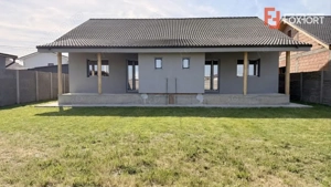 Duplex de vanzare 3 camere + pod mansardabil - Mosnita Veche