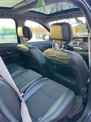 Renault Grand Scenic 2011  Bose Edition Panoramic Keyless - imagine 4