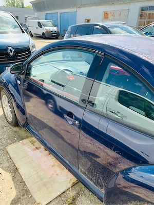 VW New Beetle 2001   Benzină 2.0, Trapă electrică - imagine 8