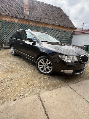 Skoda Superb  - imagine 4