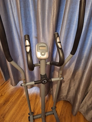 Vând bicicletă eliptică FitTronic
